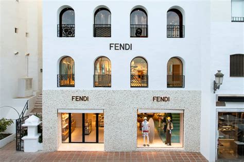 fendi grupo lvmh|does lvmh own fendi.